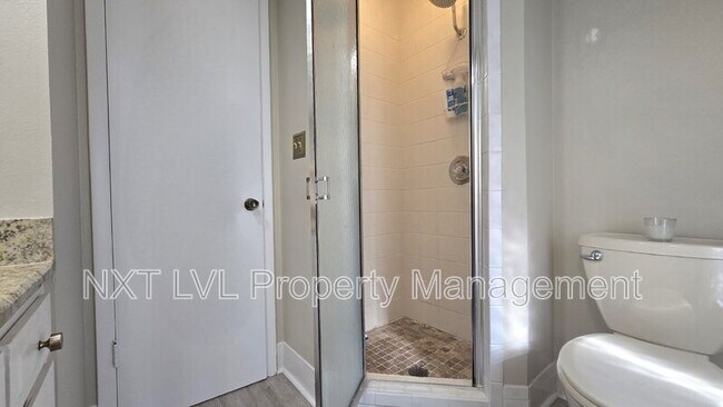 Building Photo - 4279 Island Cir