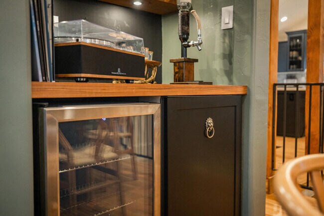 Building Photo - 3045 S 1640 E