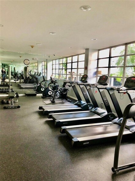 Building Photo - 1408 Brickell Bay Dr