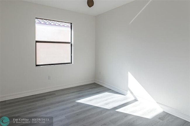 Building Photo - 8127 Rainforest Jasper Ln