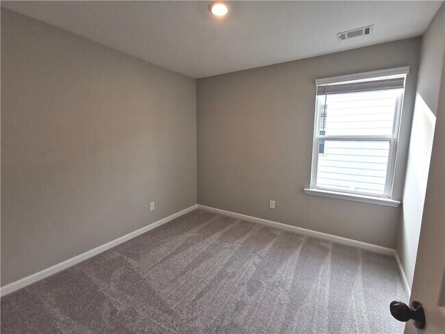Building Photo - 4616 Waxwing St