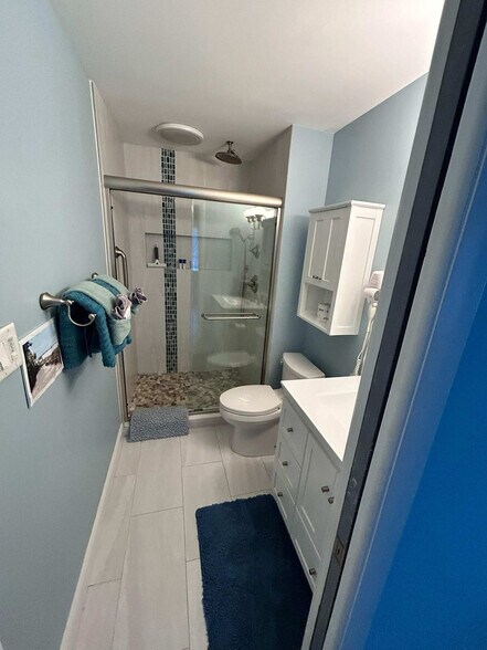 Building Photo - 127 Vista Hermosa Cir