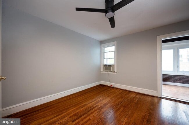 Building Photo - 1406 Lovering Ave