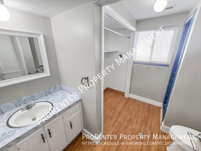 Building Photo - 929 Wasatch Dr