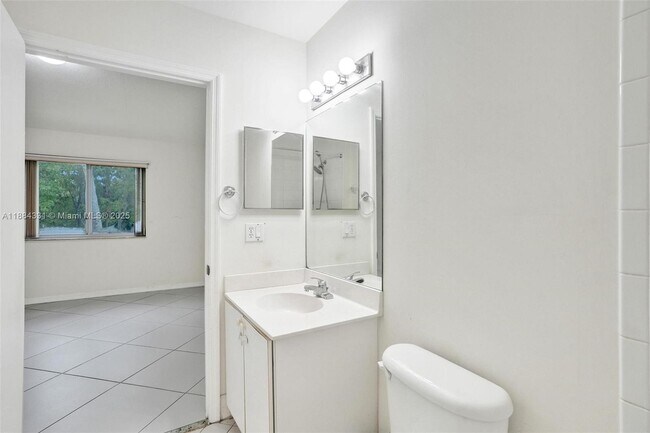 Building Photo - 2175 NW 77th Way