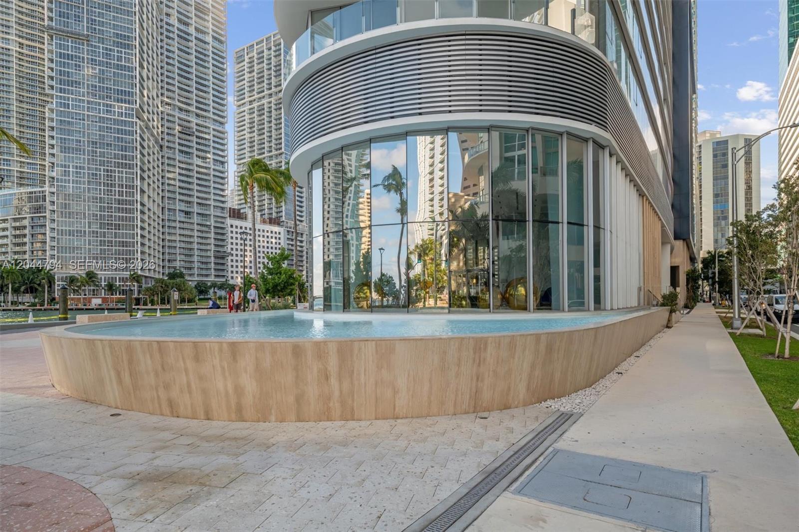 Building Photo - 300 Biscayne Boulevard Way
