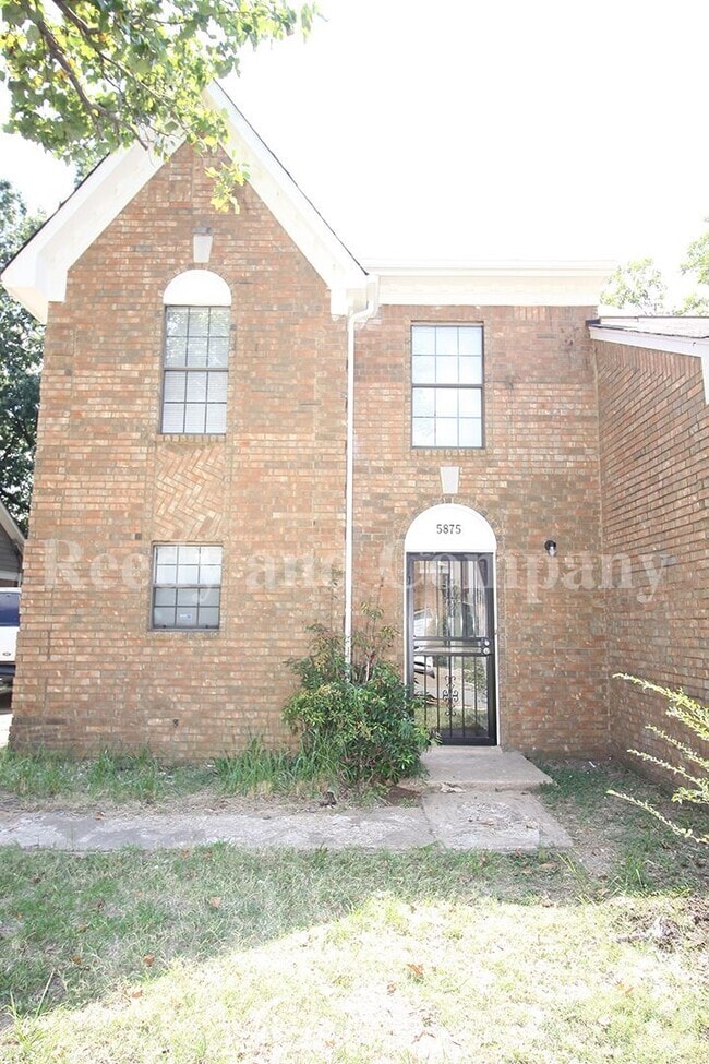 Building Photo - 5875 Jardin Pl