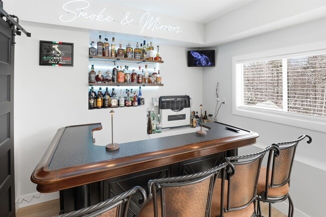 Building Photo - 253 Upper Mad River Rd