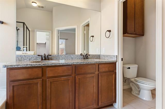 Building Photo - 3805 Weatherstone Dr