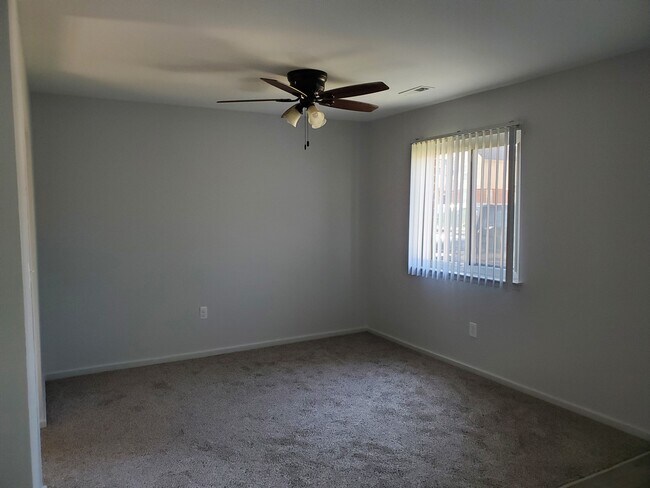 Building Photo - 30492 Groveland St