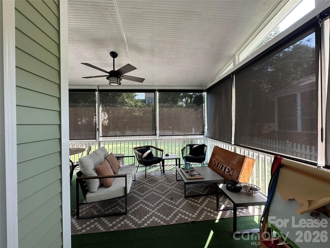 Building Photo - 819 Stargard Ct