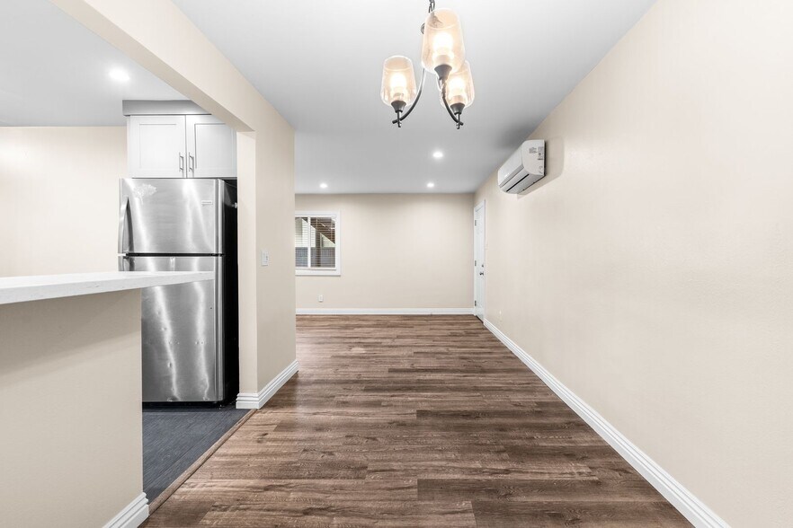 Building Photo - 1831 Lime Ave