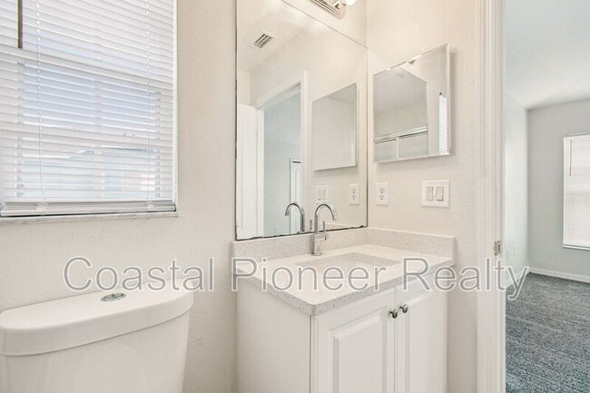 Building Photo - 6723 Lake Camden Way