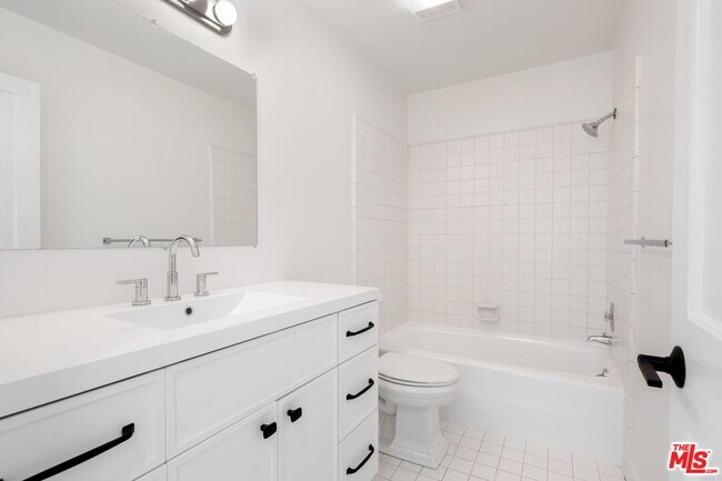 Building Photo - 29221 Heathercliff Rd