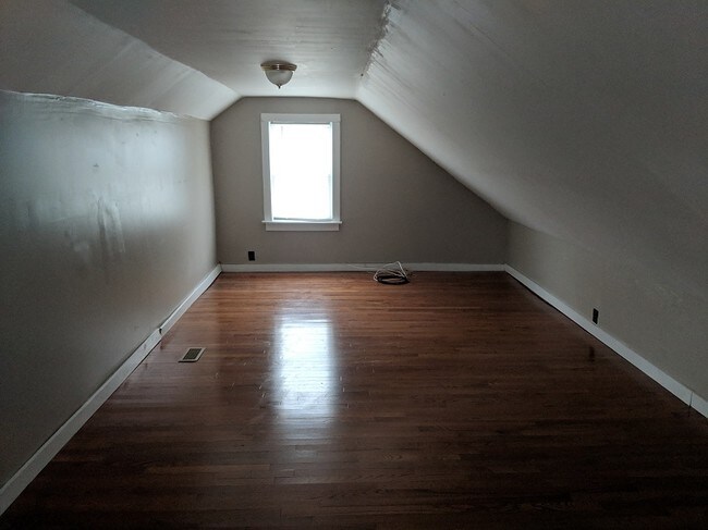 Building Photo - 110 Ashwood Dr
