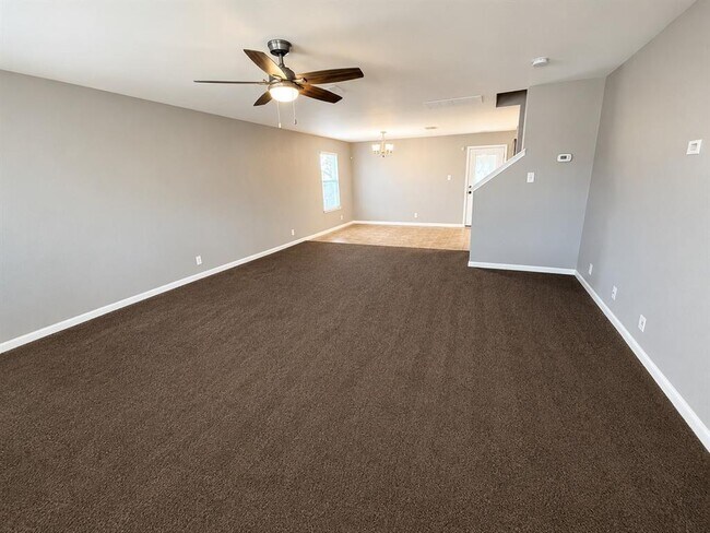 Building Photo - 220 Adriana Ln