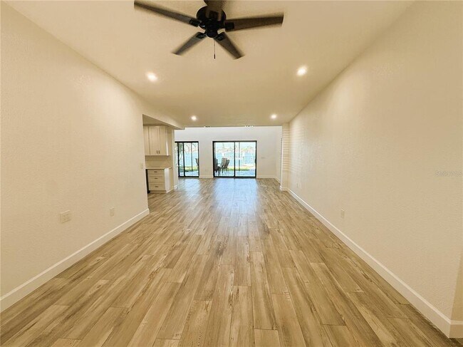 Building Photo - 468 20th Ave