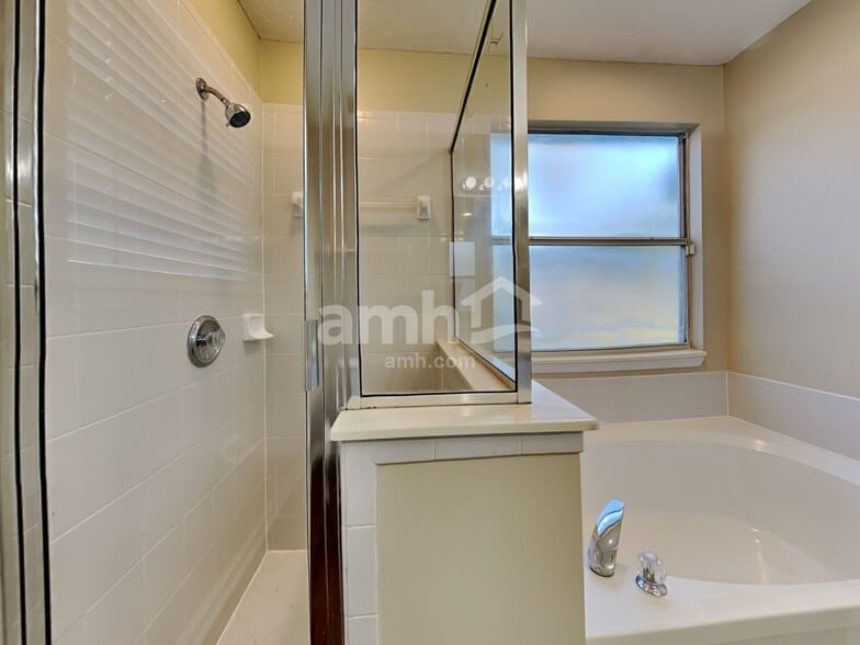 Building Photo - 8074 Shadwell Ct