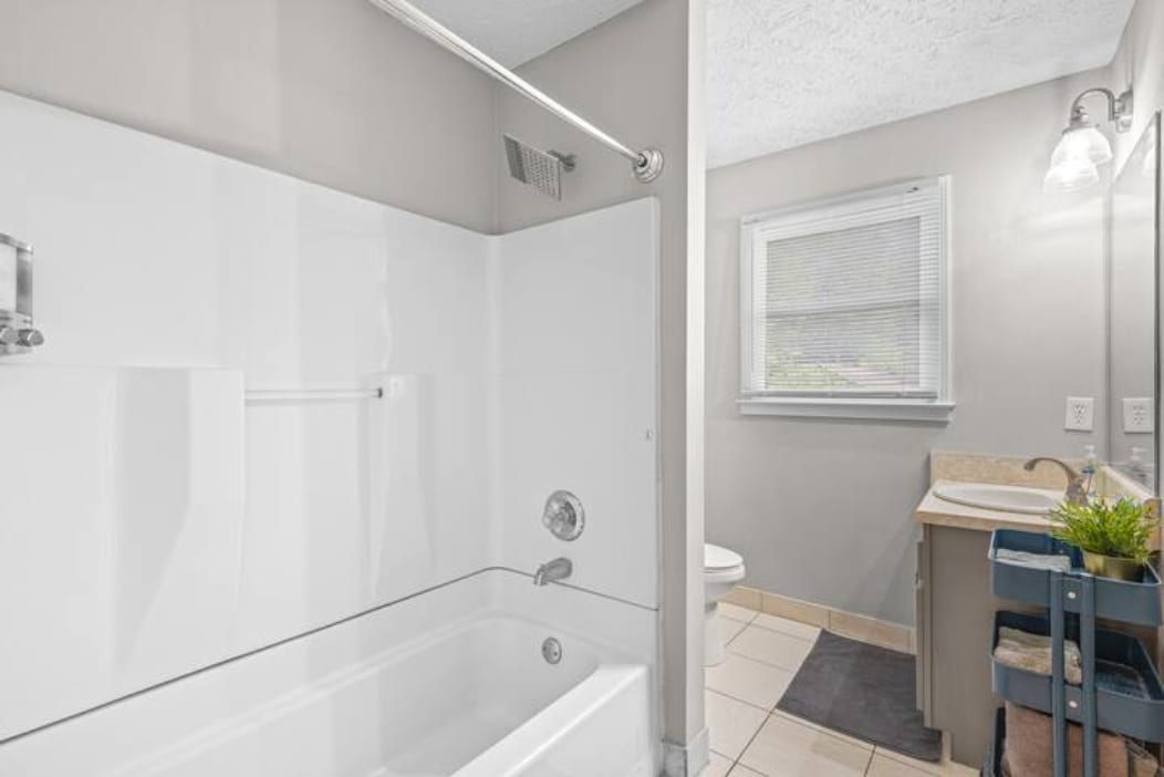 Building Photo - 1296 Sells Ave SW