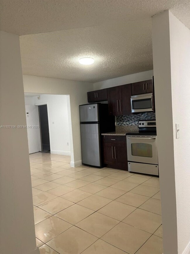 Building Photo - 5100 SW 41st St