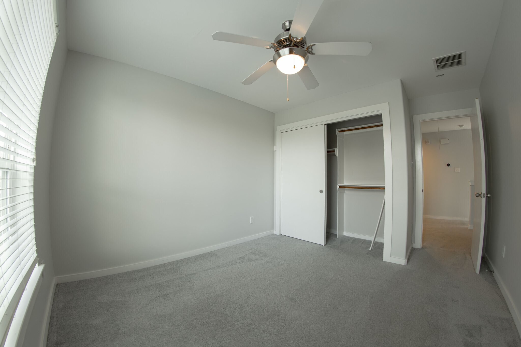 Building Photo - 1039 Hillstar St