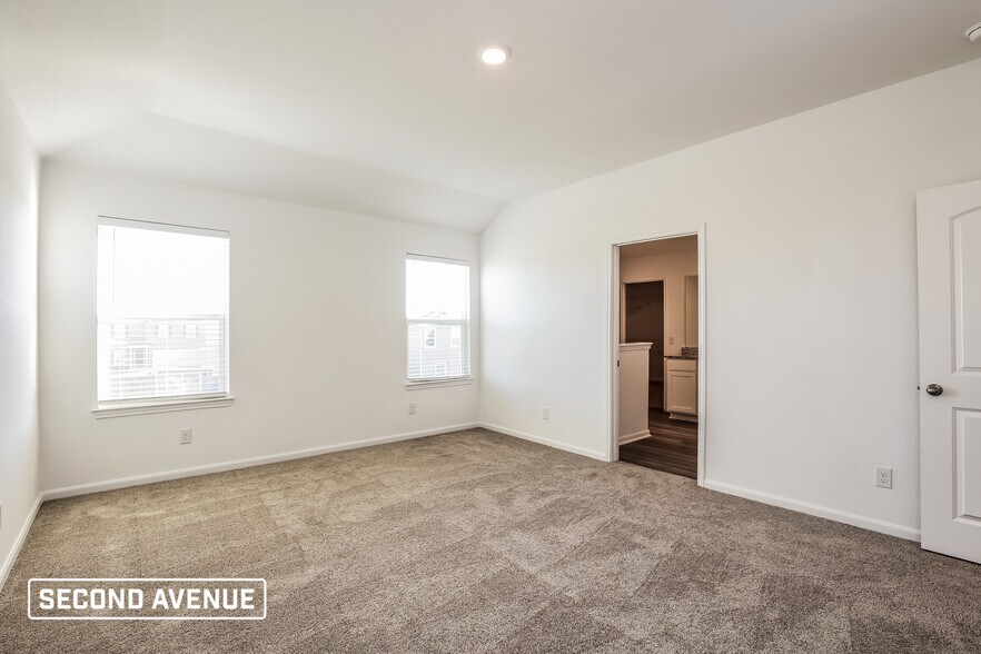 Building Photo - 10911 Lafayette Lp