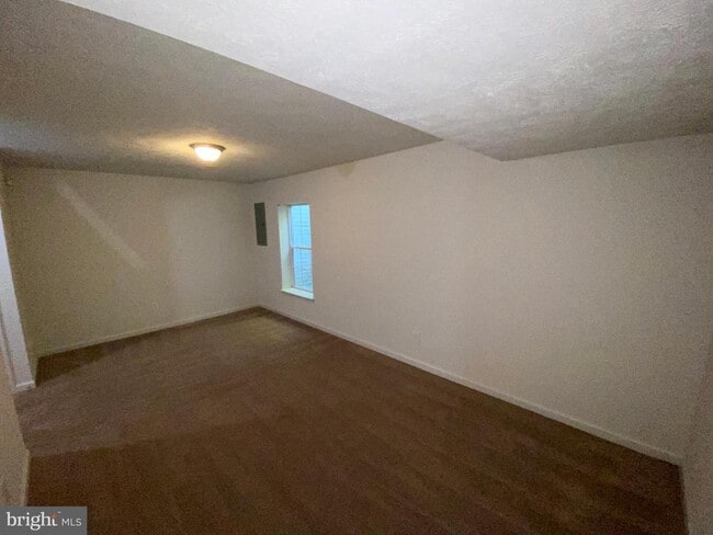 Building Photo - 4249 Normandy Ct