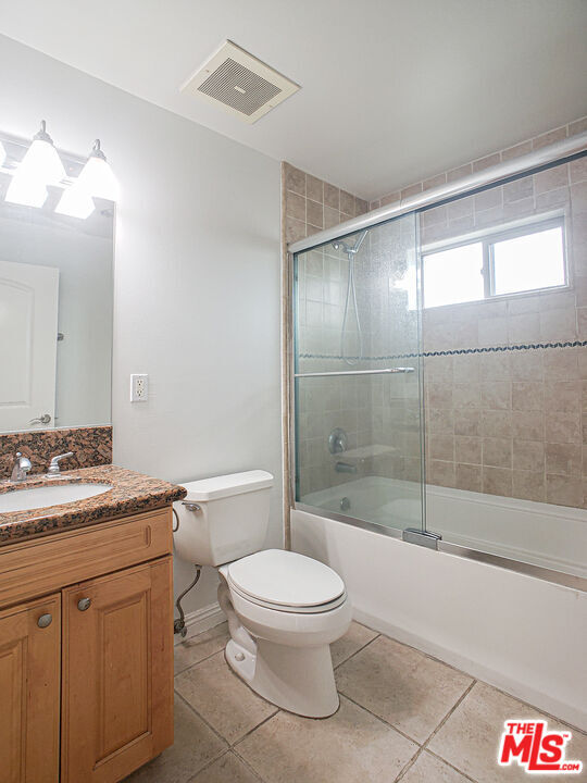 Building Photo - 1042 S Kingsley Dr