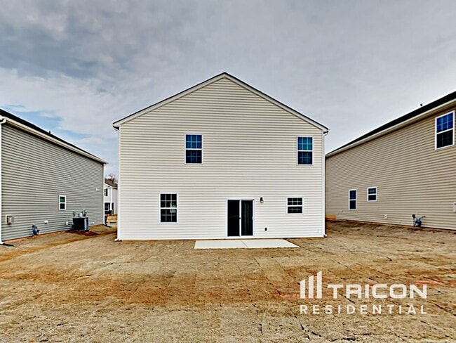 Building Photo - 156 King William Dr
