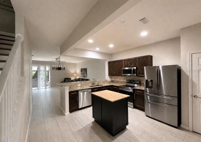 Building Photo - 10153 Pink Palmata Ct