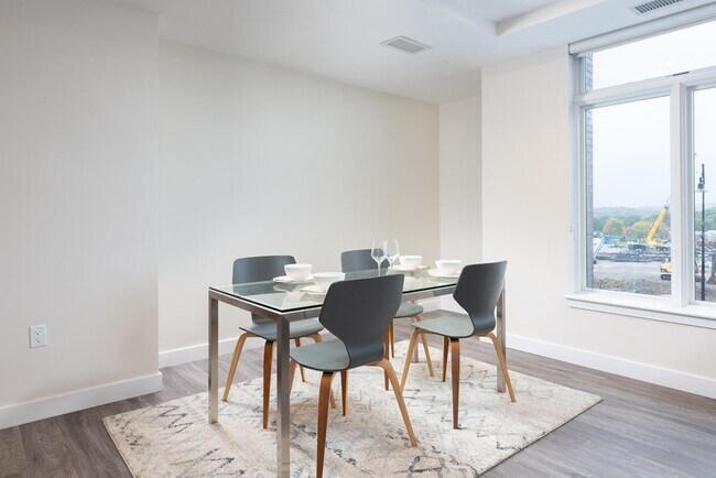 Building Photo - 40 Collins Ave