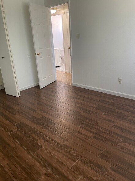 Building Photo - 26 Nedra Ct