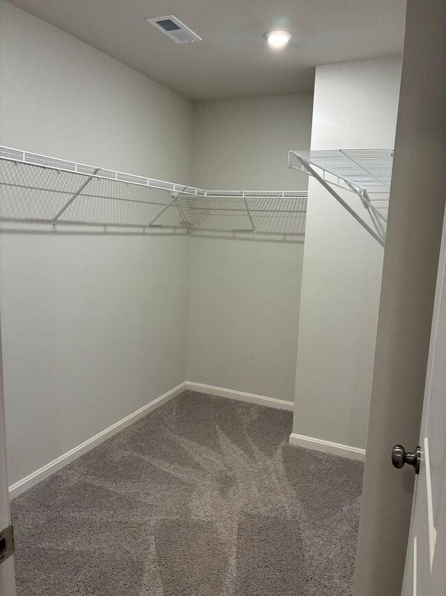 Building Photo - 105 S Osprey Ct