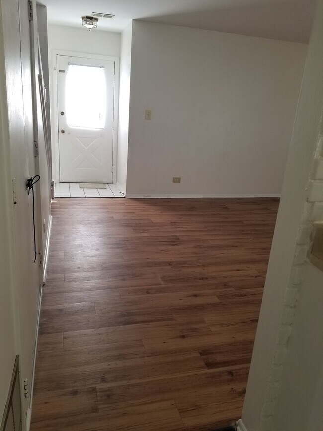 Building Photo - 333 Jefferson Ct