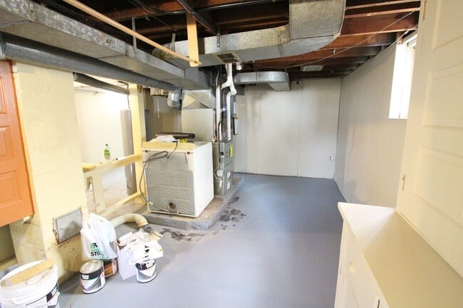 Building Photo - 3 Bedroom 1.5 Bath West Allis House for Rent