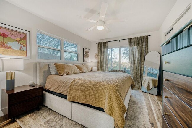 Building Photo - 5313 Downs Dr