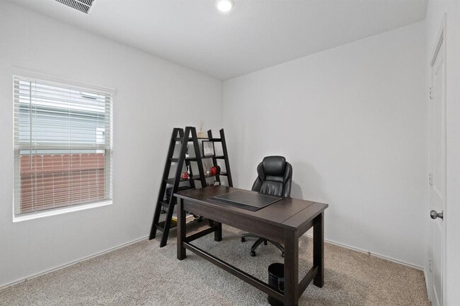 Building Photo - 7116 Spirit Hill Rd