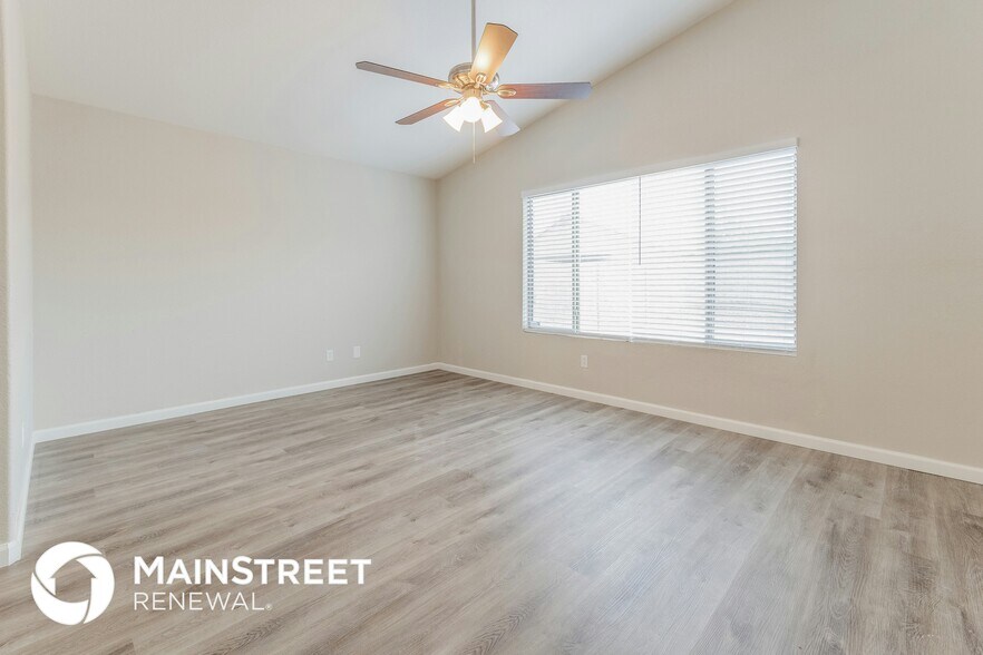 Building Photo - 9008 W Yale St