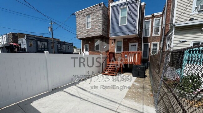 Building Photo - 196 W Duncannon Ave