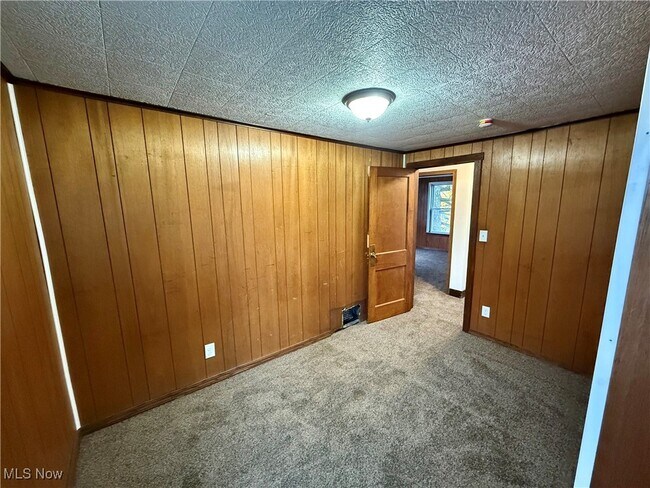 Building Photo - 846 Lee Dr