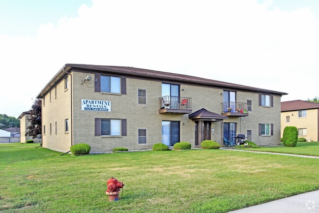 Building Photo - 16202 E 12 Mile Rd