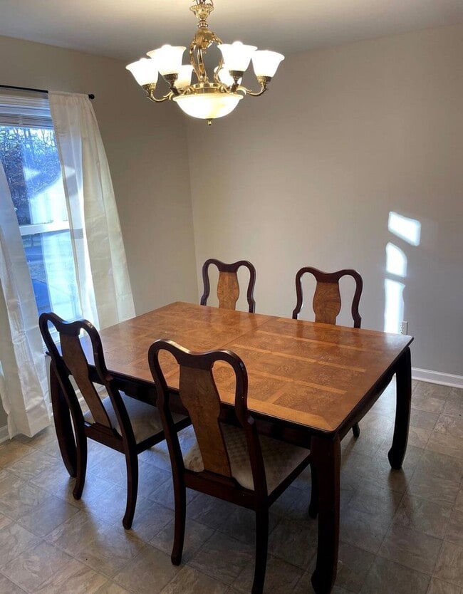 Building Photo - 227 Stephens Rd