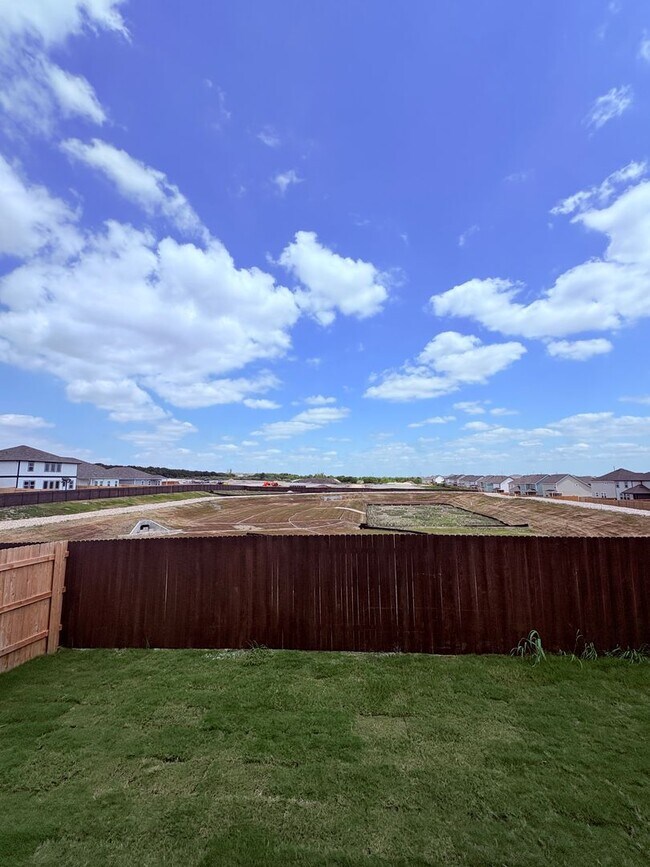 Building Photo - Brand New 4-Bedroom Home in Pflugerville –...