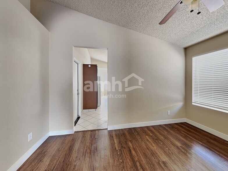 Building Photo - 6302 W Puget Ave