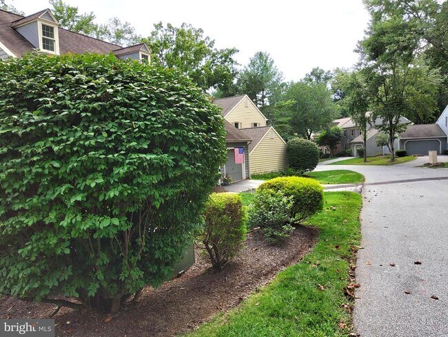 Building Photo - 404 Cranberry Ln