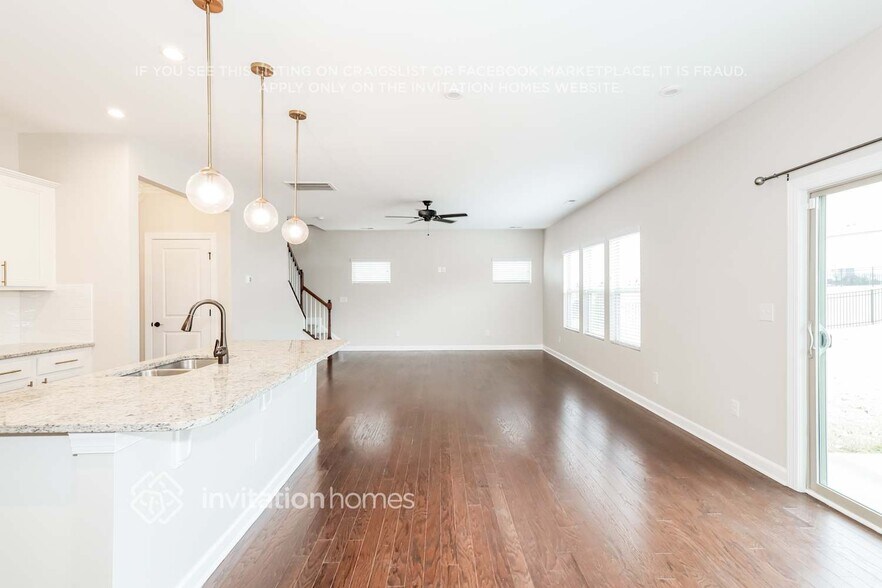 Building Photo - 8617 Caruthers Dr