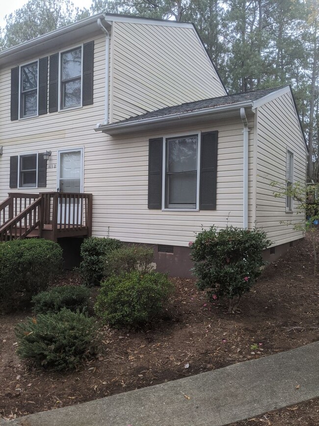 Primary Photo - Chapel Hill / Weatherstone Townhouse