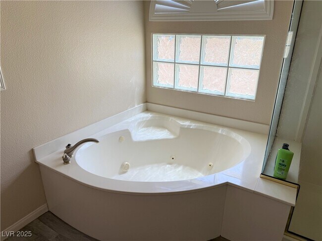 Building Photo - 10780 Glacier Rapids Ct