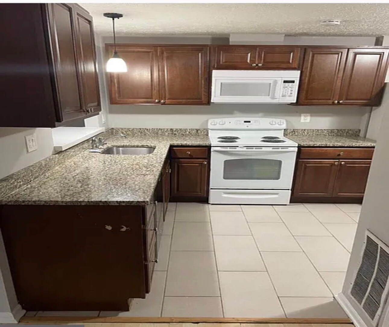 Building Photo - 13525 Demetrias Way