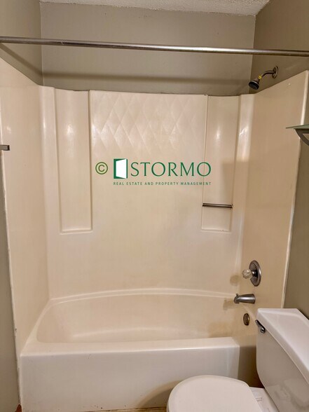 Building Photo - 519 14th St S